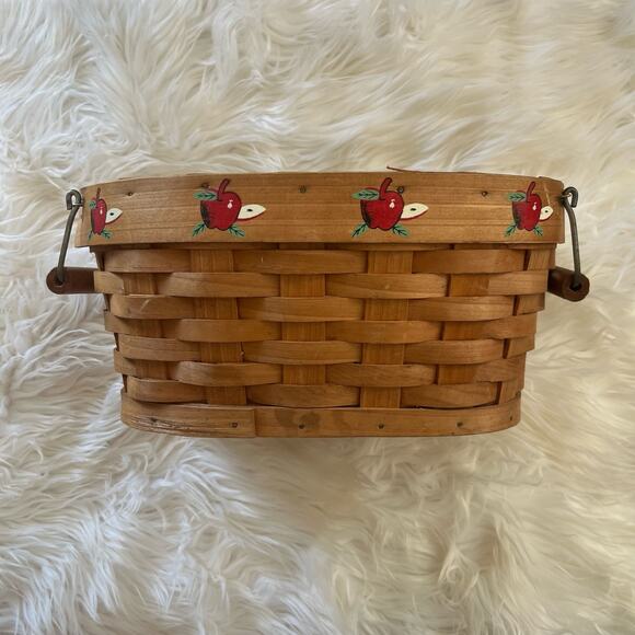 70s 80s Vintage Ozarks farmhouse woven wicker apple basket with carrying handles - Picture 7 of 10